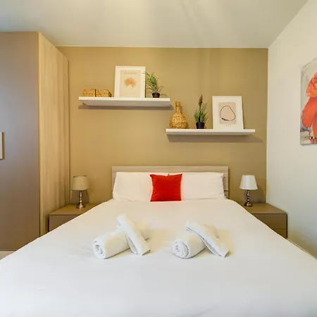 Modern 2br With Modern Amenities In By 360 Estates Apartamento