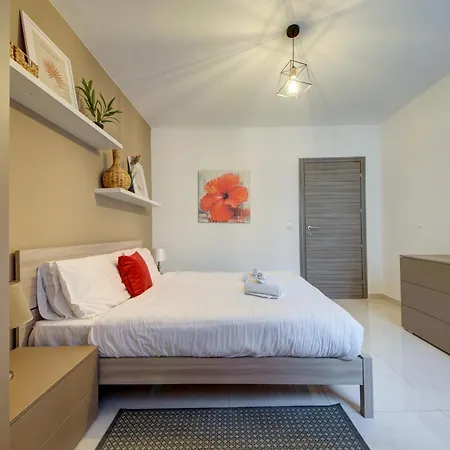 Apartamento Modern 2br With Modern Amenities In By 360 Estates