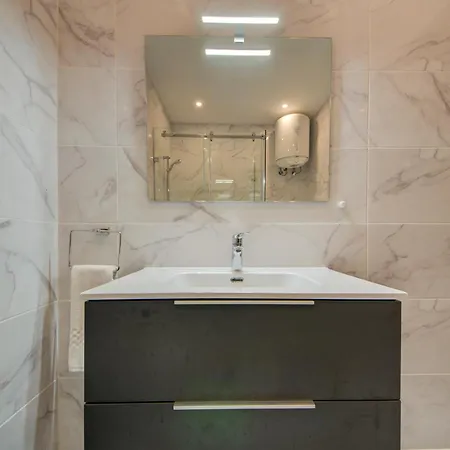 Apartamento Modern 2br With Modern Amenities In By 360 Estates Gzira